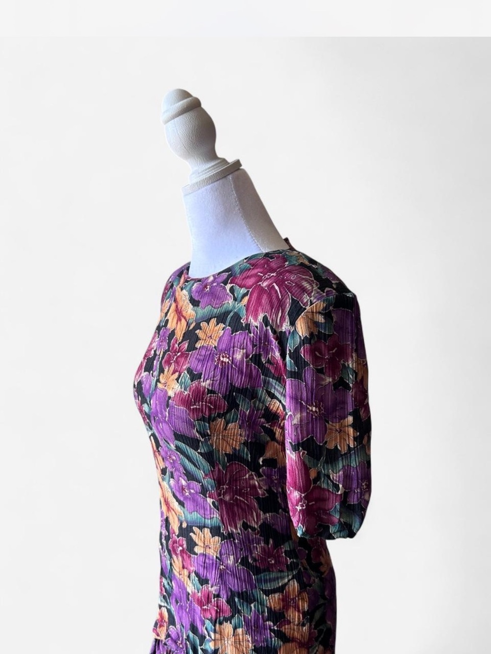 VINTAGE 80s/90s Ansley Floral Plissé Ruffle Dress - Picture 2 of 7